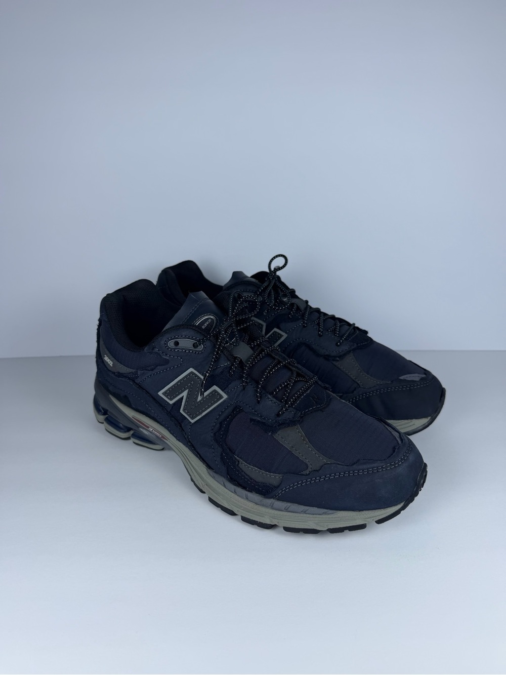 New Balance Men's Black and Gray Running Sneakers
